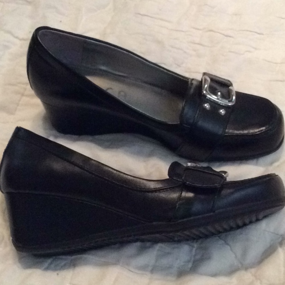 Black 1” heel loafers with buckles